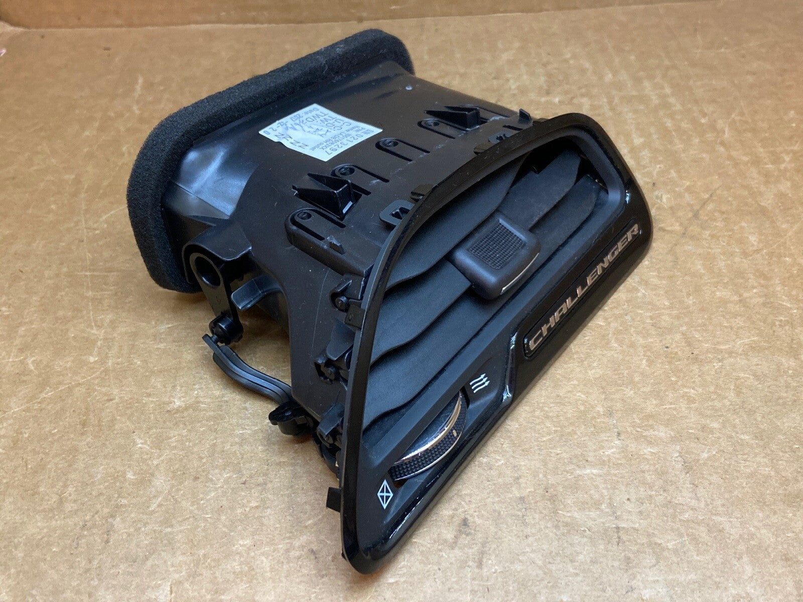 15 20 Dodge Challenger Front Right Side Dashboard A/C Heat Air Vent Outlet OEM3
