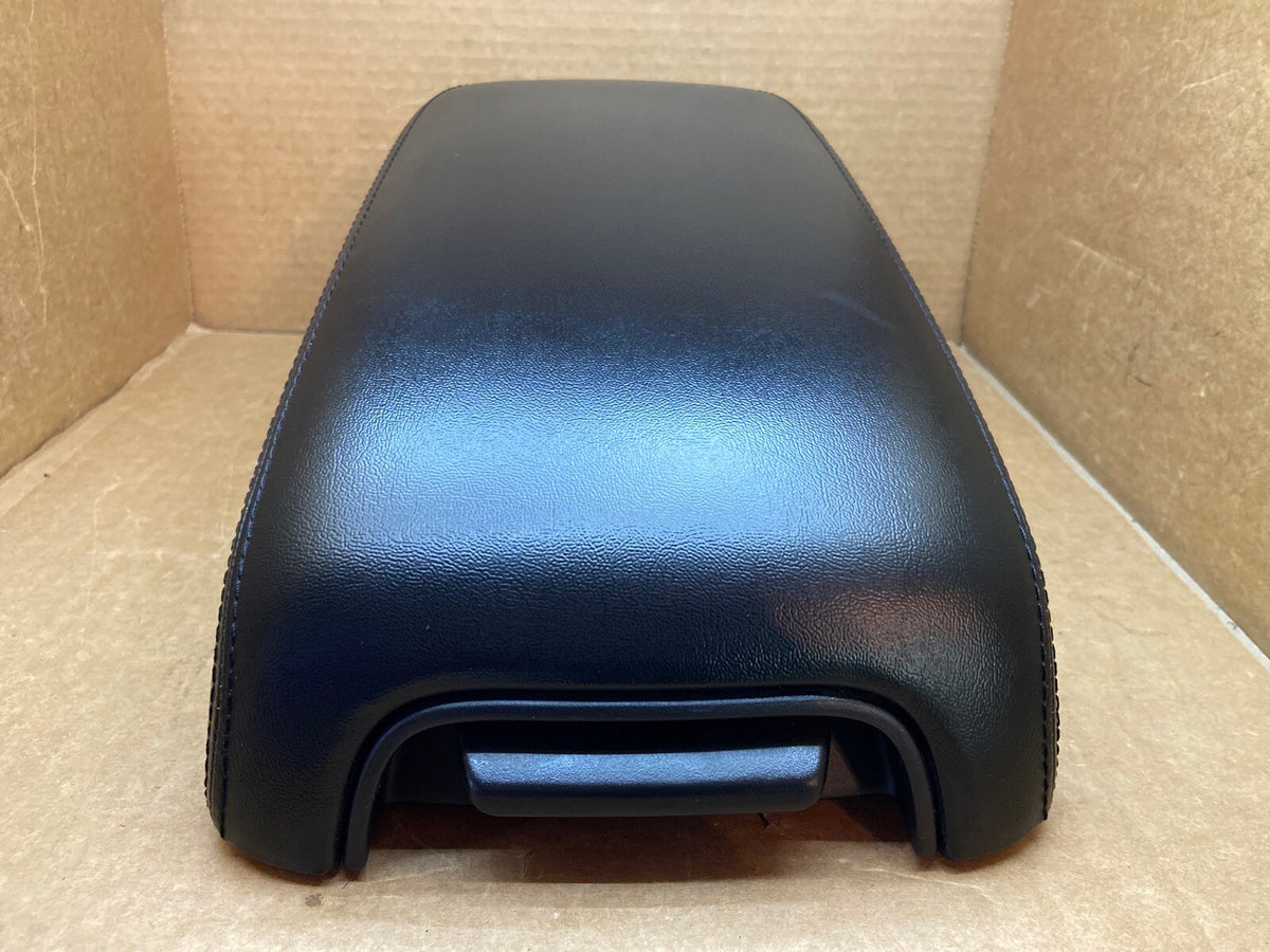 11 17 CHRYSLER 300 CENTER CONSOLE LID COVER TOP ARMREST ARM REST OEM BLACK3