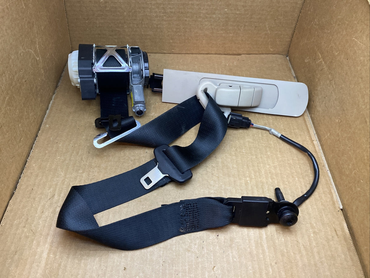 2014 2019 Fiesta Front Right Passenger Side Seat Belt Seatbelt Retractor Black0