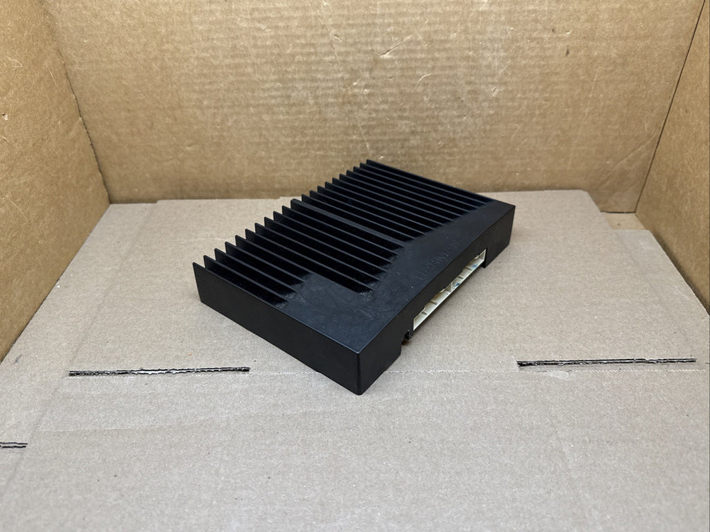 2015 2018 Kia Sorento Audio Radio JBL Amp Amplifier 96370 C60003