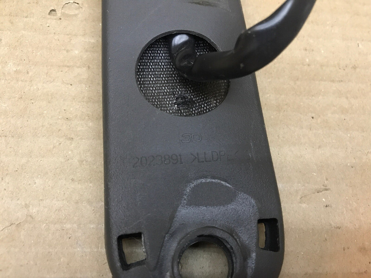 03 06 Tahoe Yukon Sierra Silverado Front Seat Belt Buckle Black PRESS 1222