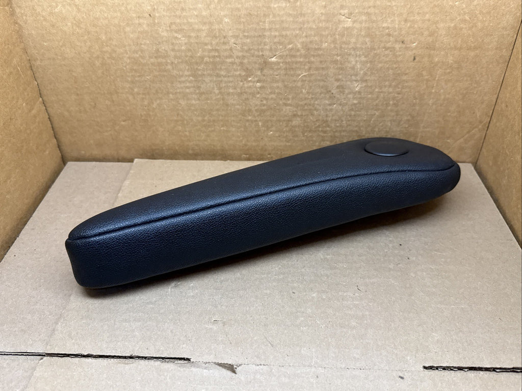 2015 2020 Toyota Sienna Front Left Driver Seat Arm Rest Armrest Leather Black3