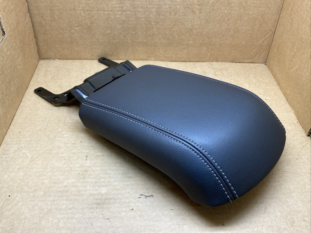 13 16 Ford Escape C Max Black Leather Arm Rest Armrest Center Console Lid OEM2
