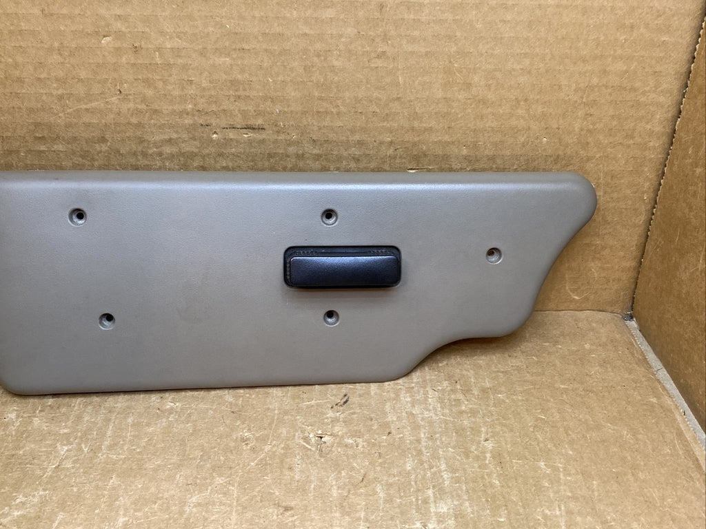 03 06 Silverado Tahoe Driver Left Seat Power Switch Assembly Bezel 88941670 Tan2