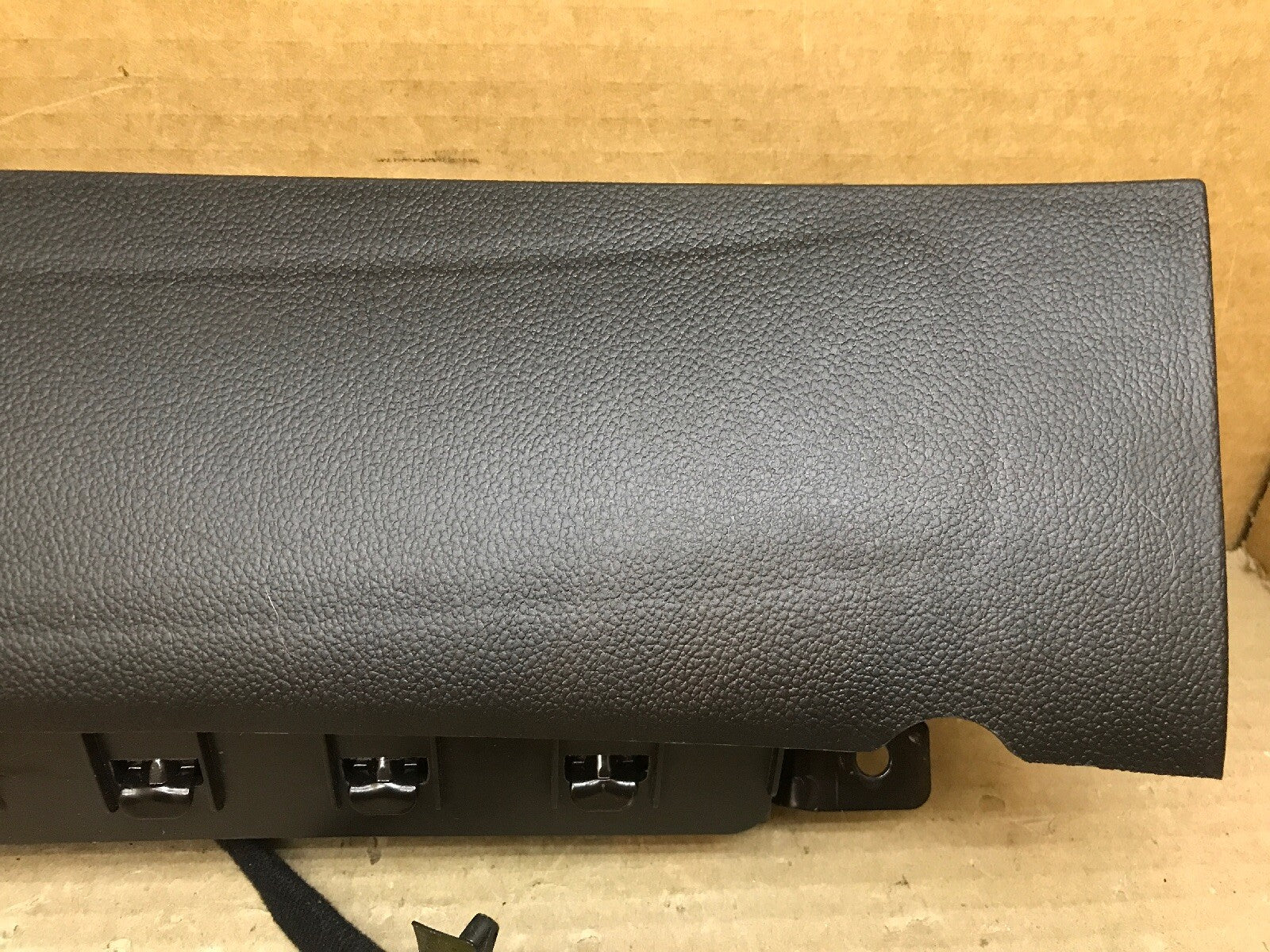 2011 2012 CHEVY CRUZE LEFT SIDE DRIVER KNEE LOWER AIRBAG AIR BAG BLACK 954830743