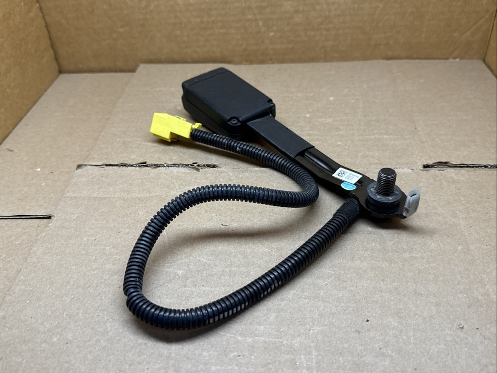 2014 2014 Kia Forte Front Left Driver Side Seat Belt Seatbelt Buckle5
