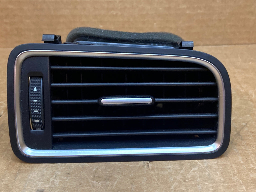 2011 2014 Volkswagen Jetta Dash Front Passenger Side Right A/C Air Vent Trim2
