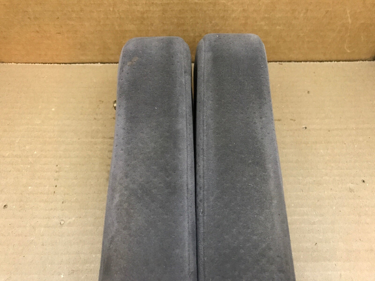 2005 2010 Honda Odyssey Front Driver Passenger Seat Armrest Set Pair Gray OEM BB8
