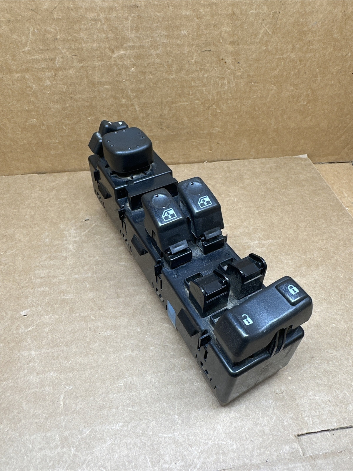 2003 2007 Silverado Sierra Front Left Driver Window Control Switch DDM 2DR PFLD1