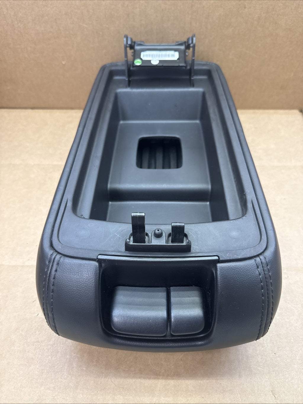 14-21 Grand Cherokee Durango Center Console Lid Cover Top Arm Rest Armrest Black6
