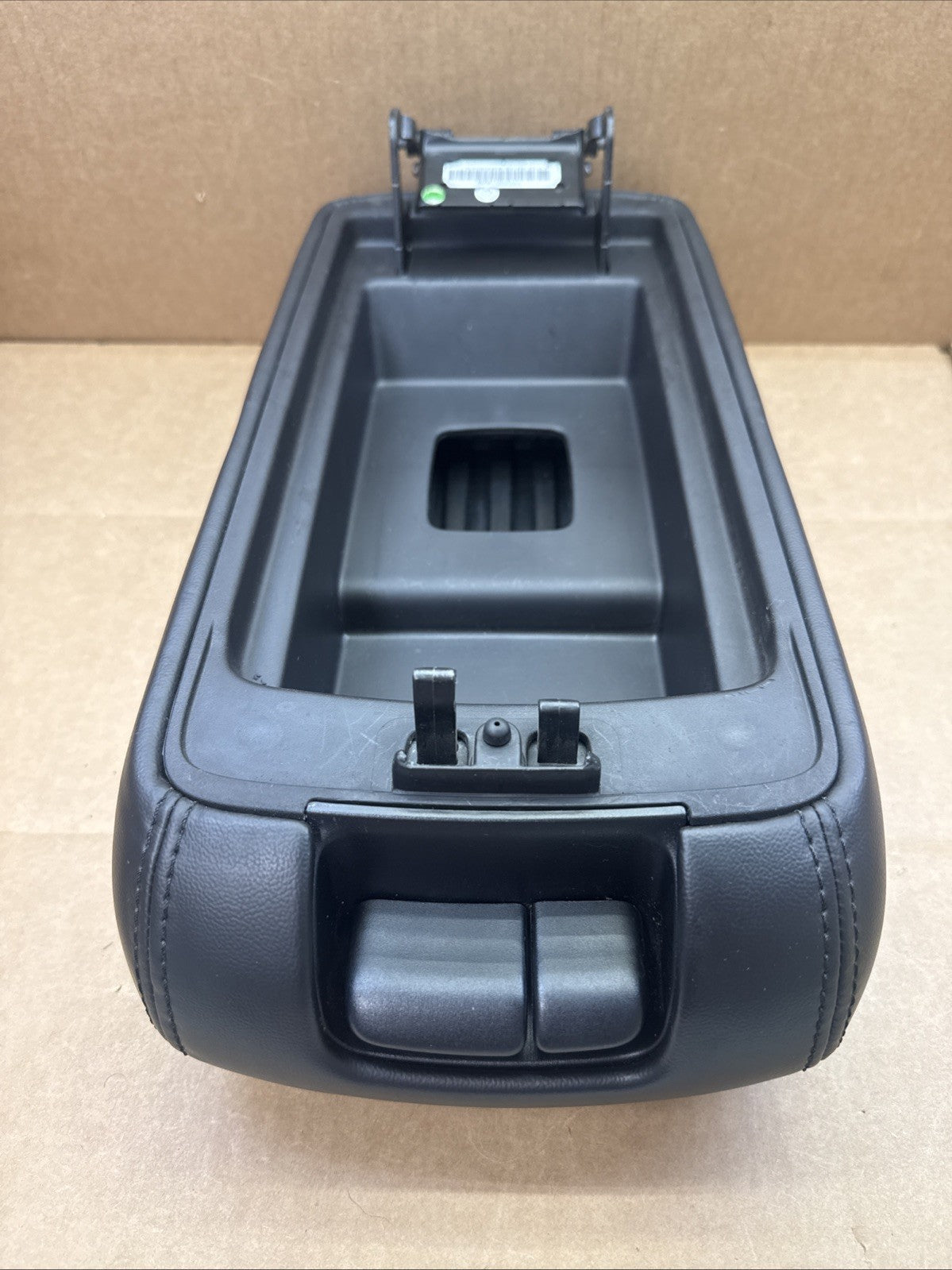 14-21 Grand Cherokee Durango Center Console Lid Cover Top Arm Rest Armrest Black6