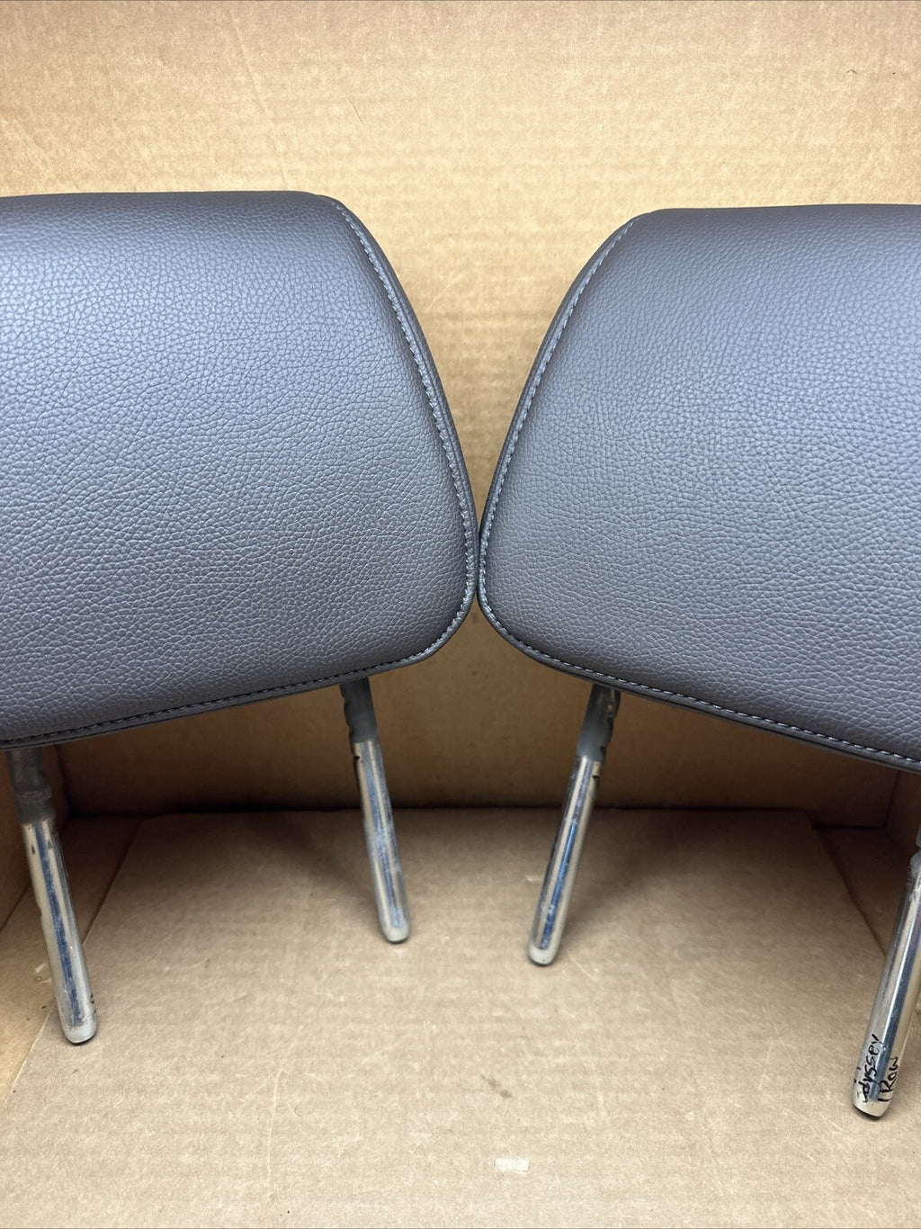 2018 2022 Honda Odyssey Front Driver Passenger Seat Head Rest Headrest Set Gray3