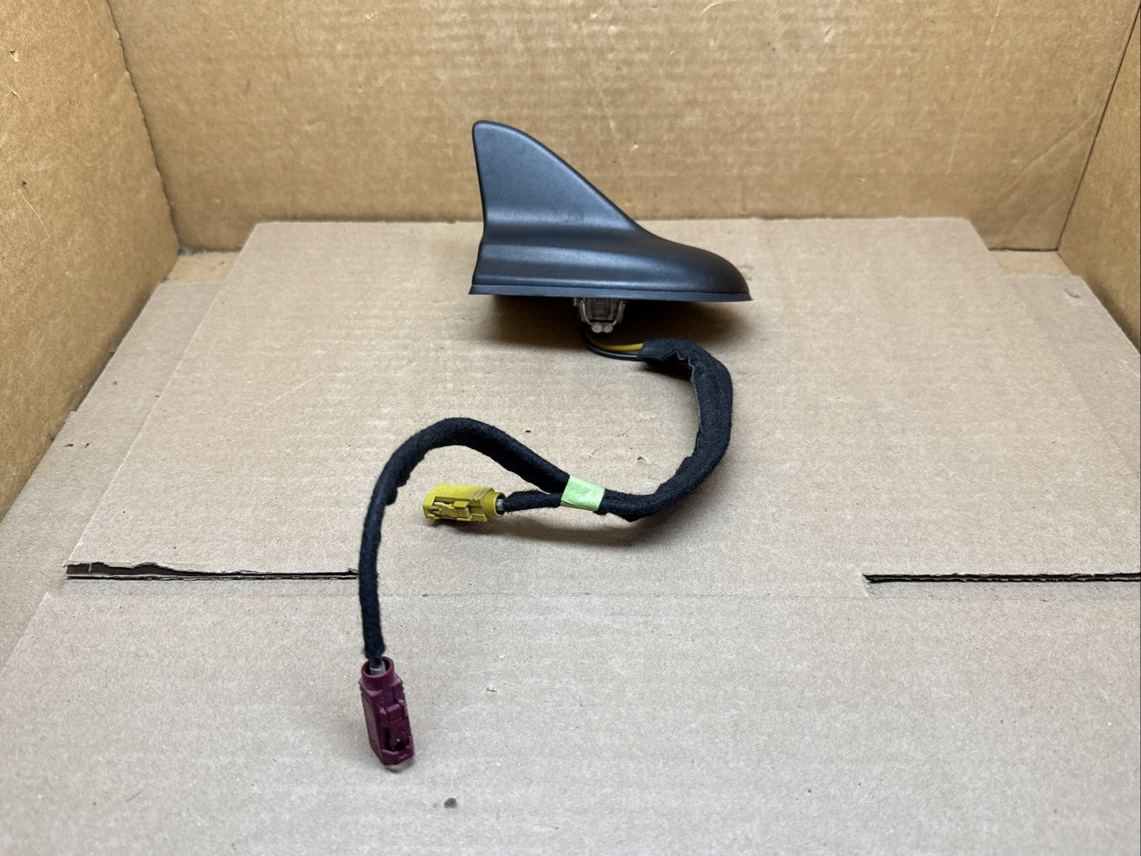 2017 2024 RAM 1500 CHALLENGER RADIO ANTENNA MOPAR OEM 68281280AA0