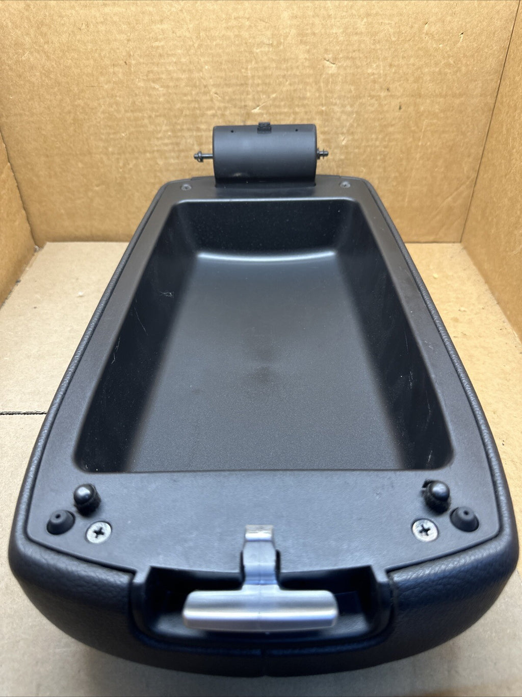 2011 2013 Kia Sorento Center Console Arm Rest Armrest Lid Cover Black OEM5