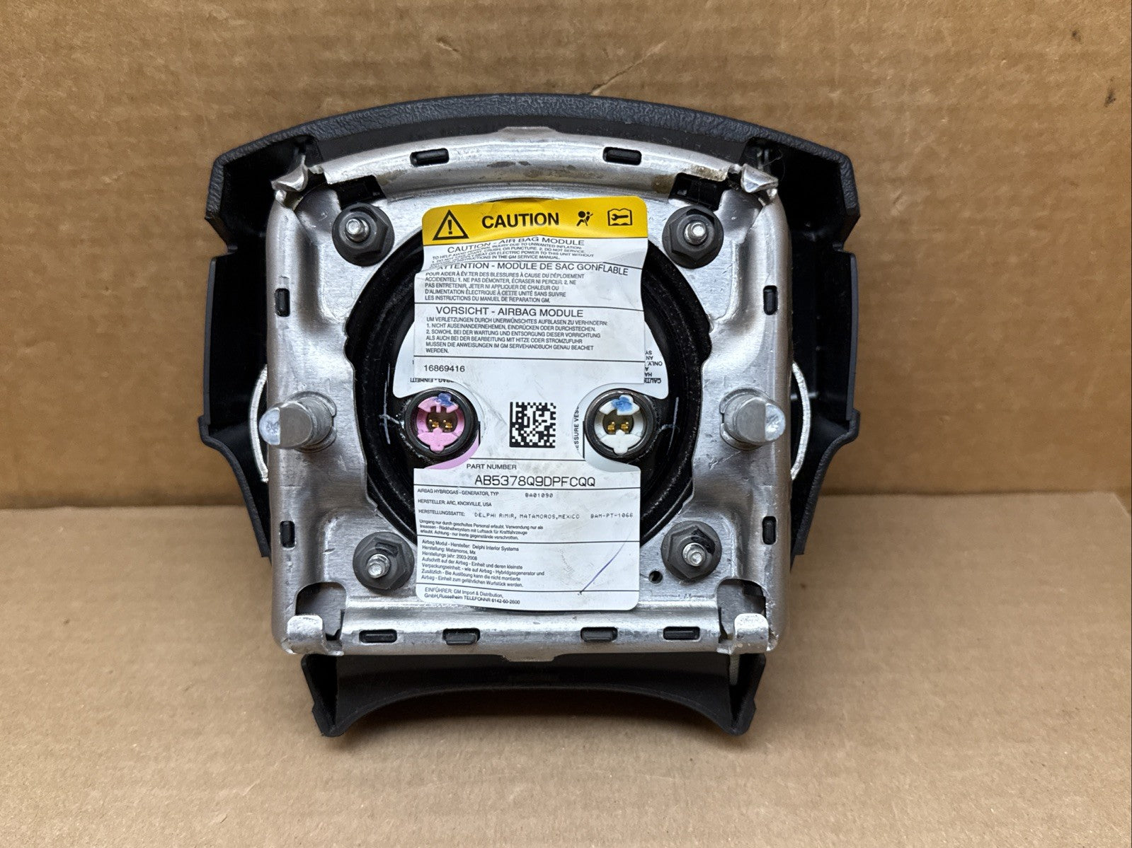 03 06 SIERRA YUKON ENVOY LEFT DRIVER SIDE STEERING WHEEL AIRBAG AIR BAG TWO PLUG6