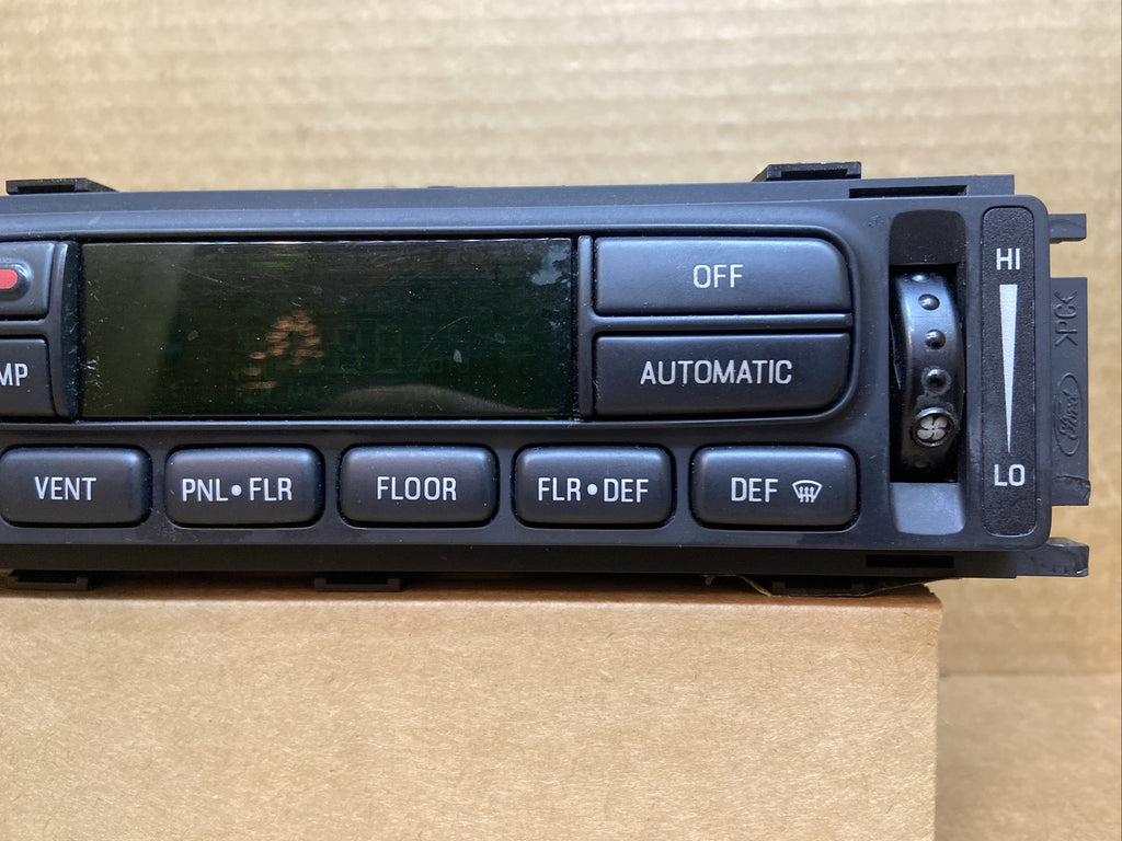 1999 2002 Ford Expedition Navigator AC HEAT CLIMATE CONTROL UNIT XL7H 19C933 AD3