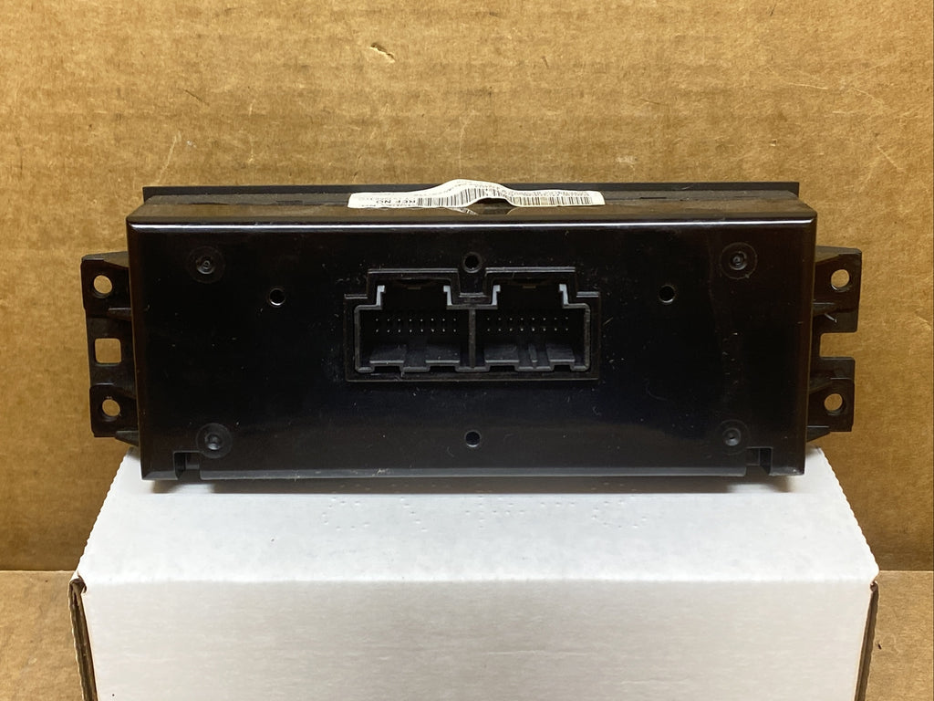 07 14 GM CHEVY SILVERADO CONSOLE REAR AUDIO RADIO CONTROL OEM 158869113