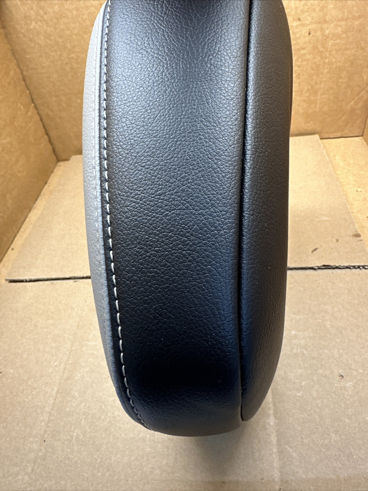 2013 2018 Toyota Rav4 Front Seat Headrest Left Right Driver Passenger Gray6