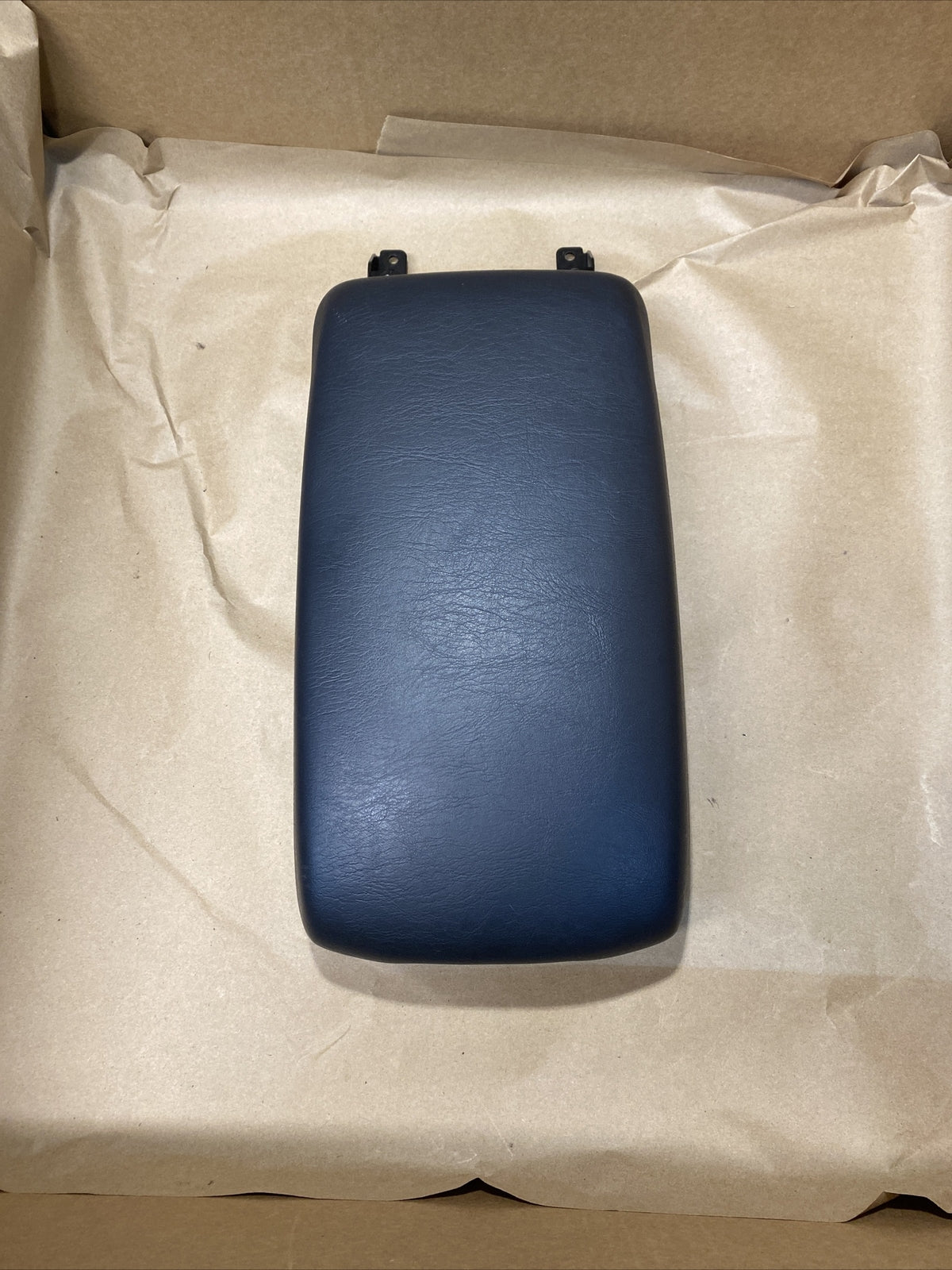2002 2006 Toyota Camry Center Console Lid Cover Top Arm Rest Armrest Black7