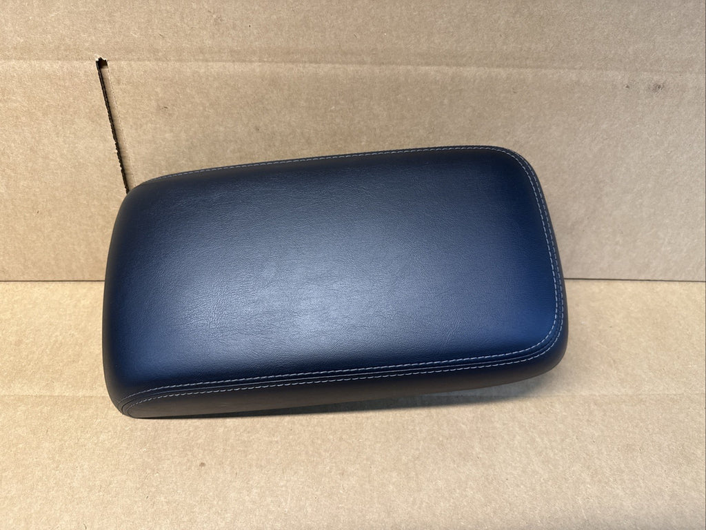 2019 2023 Dodge Charger Center Console Black Leather Armrest Lid Assembly7