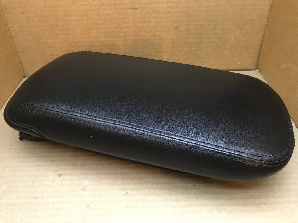 2011 2012 2013 2014 CHRYSLER 200 DODGE AVENGER CENTER CONSOLE LID ARM REST BLACK1