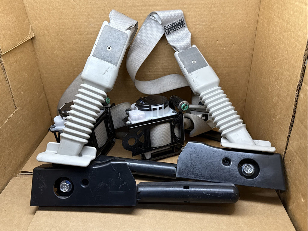 2014 2017 Q50 Front Left Right Driver Passenger Seat Belt Seatbelt Set Pair10