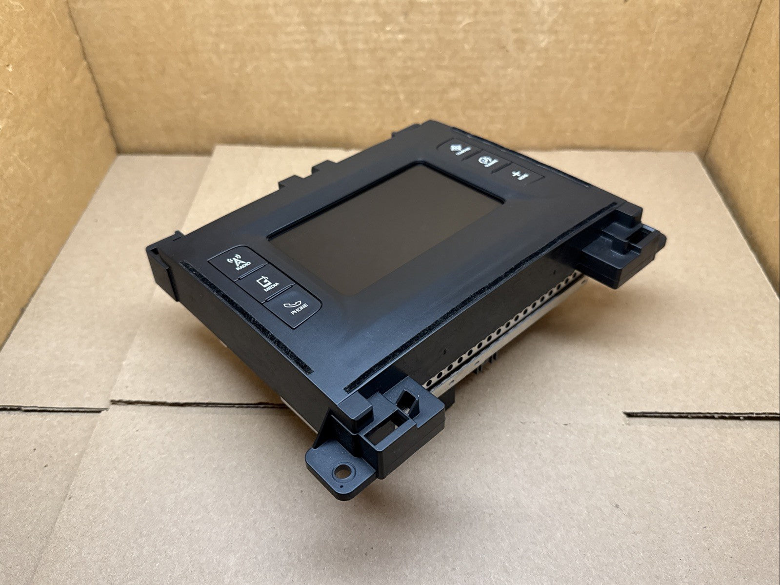 2015 Charger Challenger Dash Radio Climate Info Screen Display OEM 68241517AC6