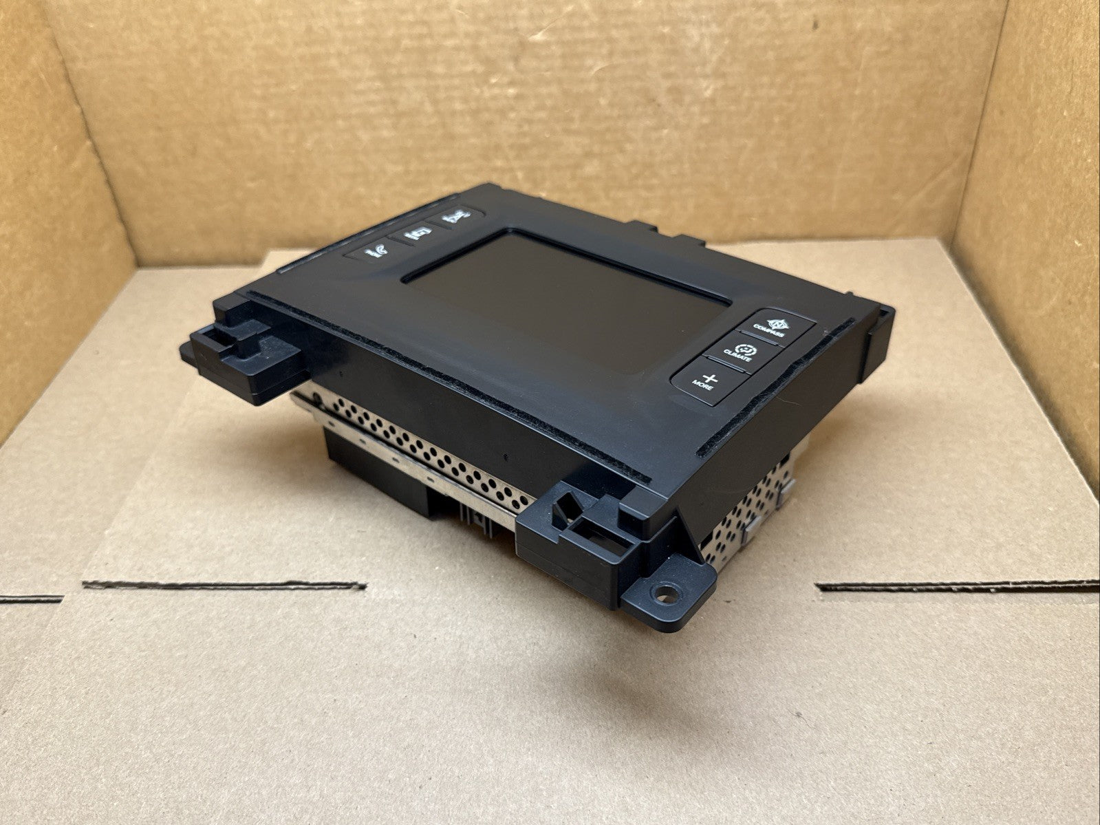 2015 Charger Challenger Dash Radio Climate Info Screen Display OEM 68241517AC7