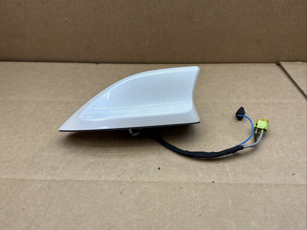 2015-2018 Ford Edge Roof Radio Antenna Shark Fin UG White FT4T-19G461-AB59VJ3