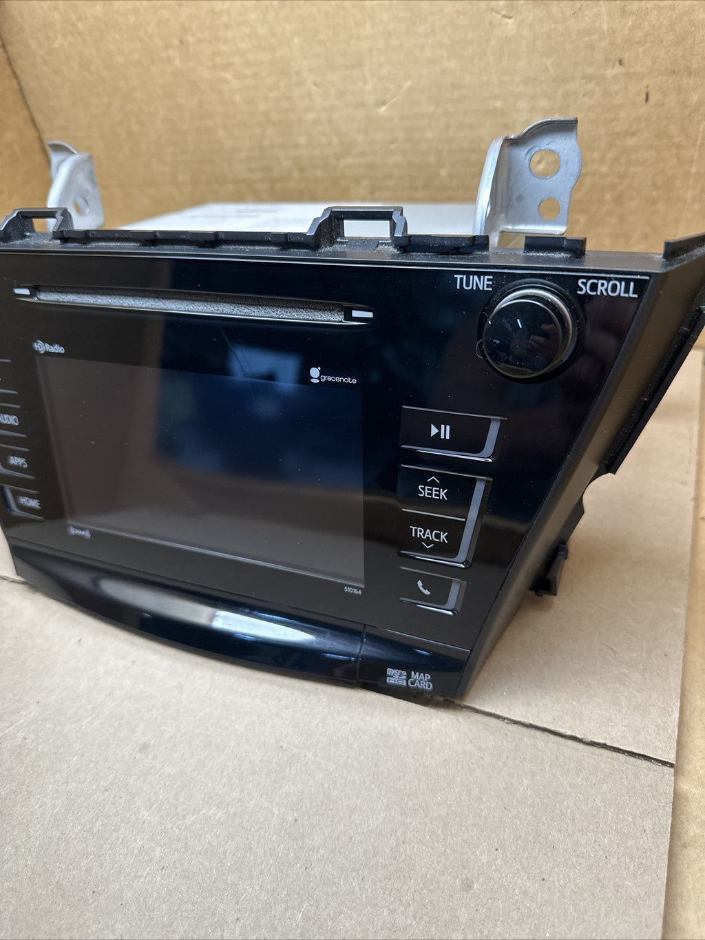 2014 2017 TOYOTA PRIUS V HD RADIO DISPLAY NAVIGATION SCREEN 86100 47601 OEM2