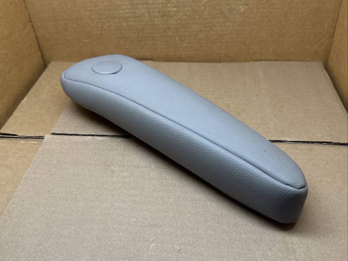 2015 2020 Toyota Sienna Front Passenger Seat Arm Rest Armrest Gray Leather LB146