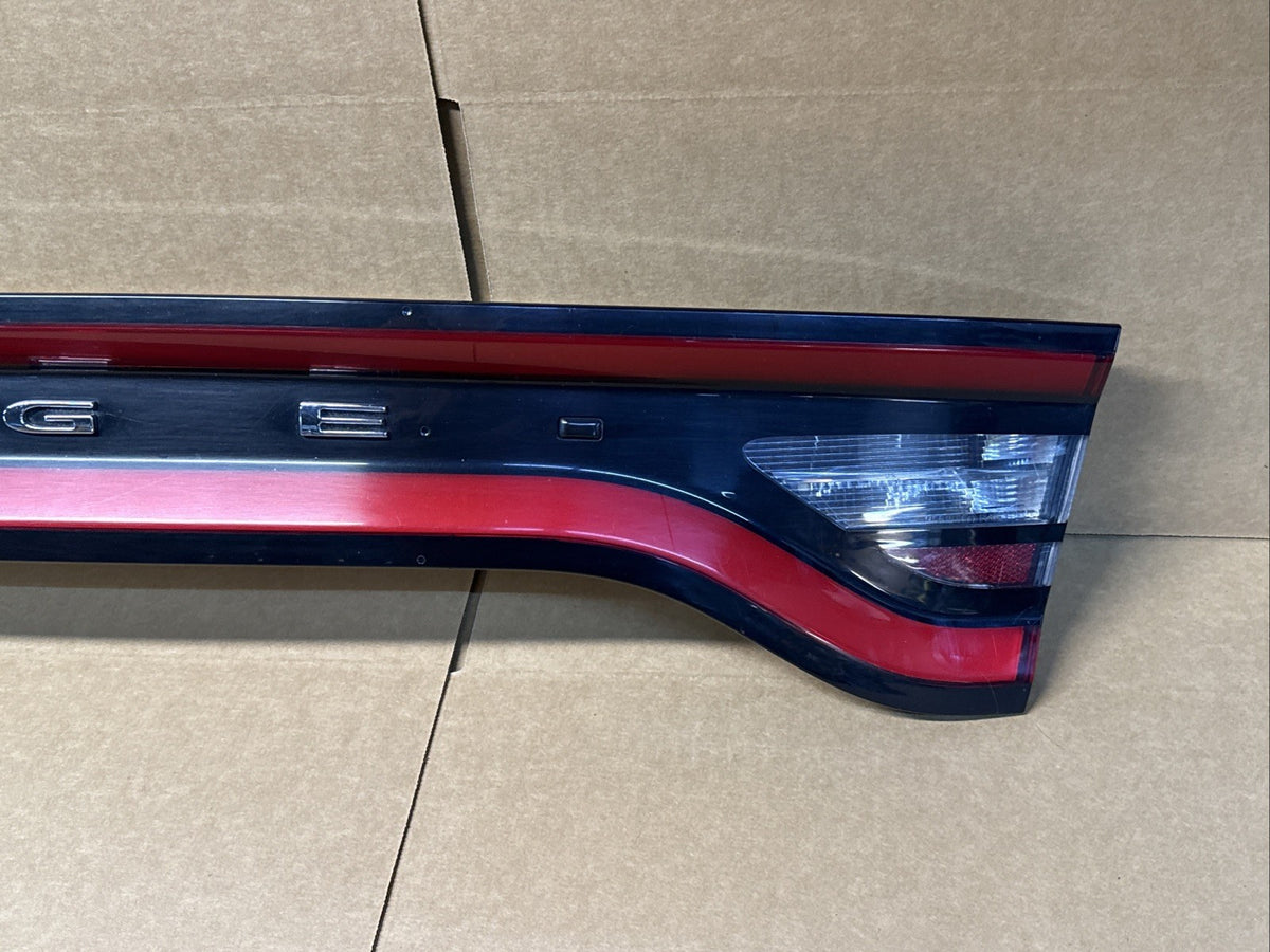 2015 2023 Dodge Charger Rear Trunk Lid Center Tail Light Taillight Panel OEM4