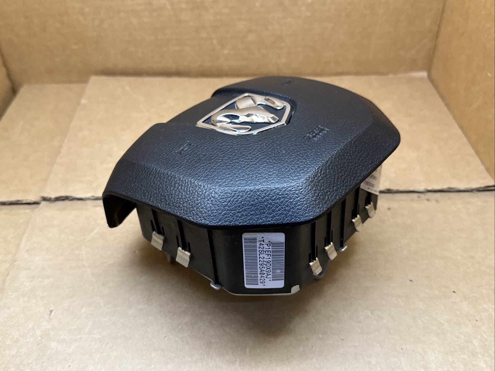 2013 2017 Ram Truck 1500 Front Left Driver Side Steering Wheel Air Bag Airbag5