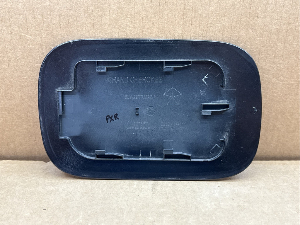 2014 2020 Grand Cherokee Gas Tank Filler Door Lid Cover Scratched PXR Black7