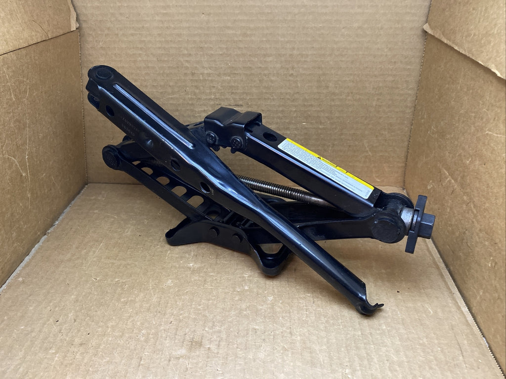 05 10 300 05 08 Magnum 08 10 Charger Challenger 07 12 Caliber Jack Tool Set5