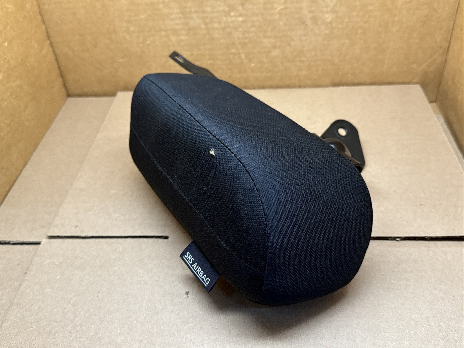 2020 2022 Nissan Rogue Sport Rear Left Driver Side Seat Airbag Bolster4