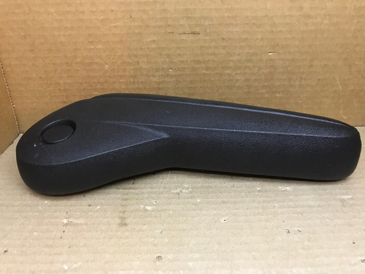 2011 2016 GRAND CARAVAN TOWN & COUNTRY ARMREST FRONT LEFT DRIVER BLACK ARM REST5