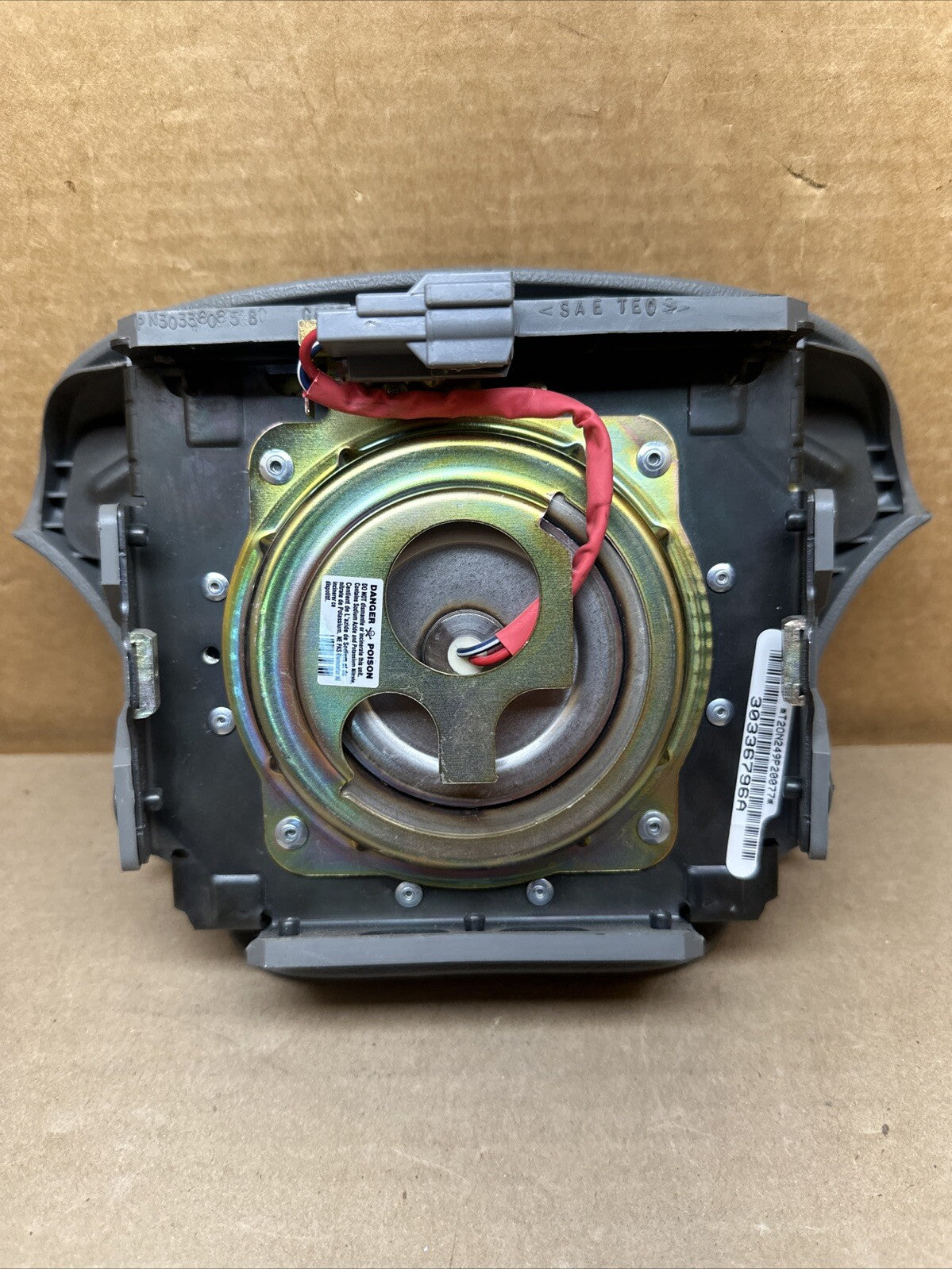 2001 2003 Ford Ranger Front Left Driver Side Steering Wheel Air Bag Airbag Gray6