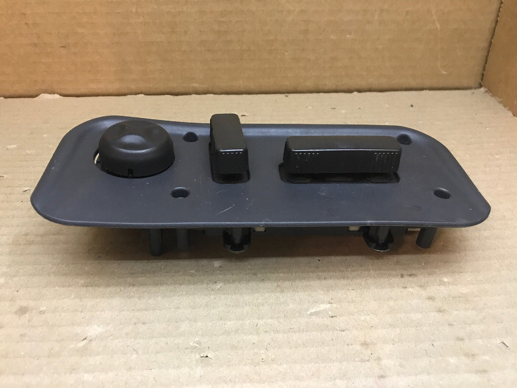 00 02 CHEVY SUBURBAN TAHOE SILVERADO 8 WAY PASSENGER SEAT SWITCH 12450254 BLACK1