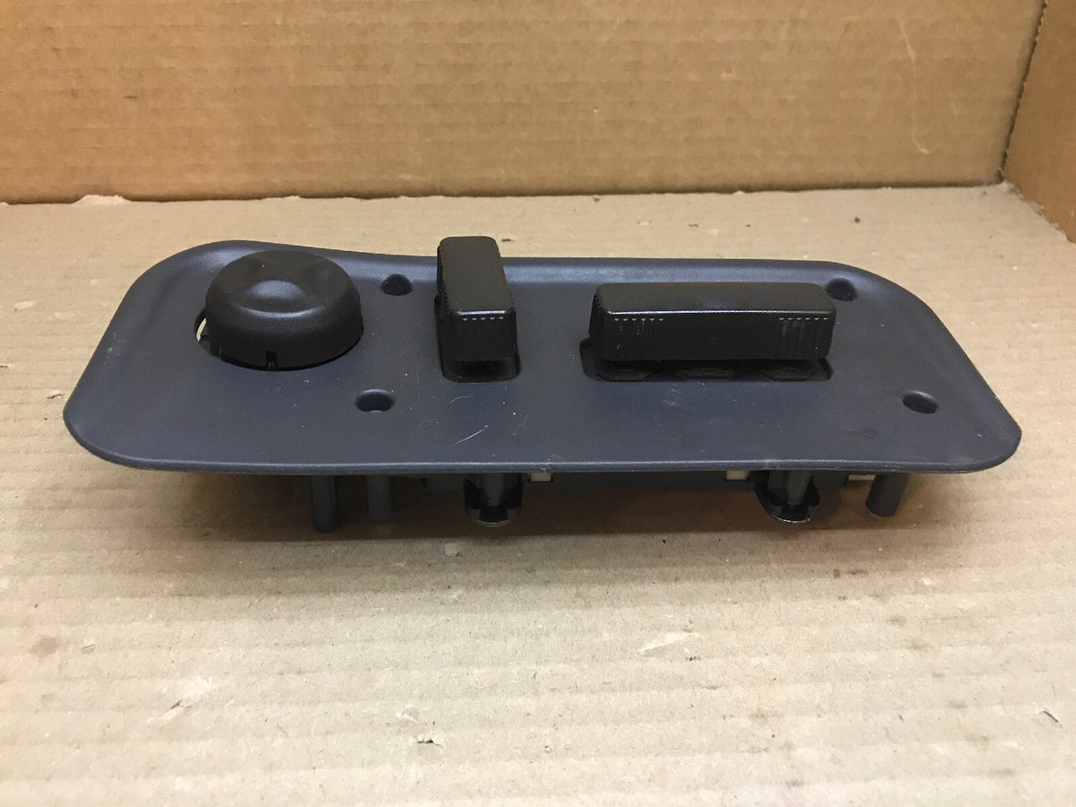 00 02 CHEVY SUBURBAN TAHOE SILVERADO 8 WAY PASSENGER SEAT SWITCH 12450254 BLACK1