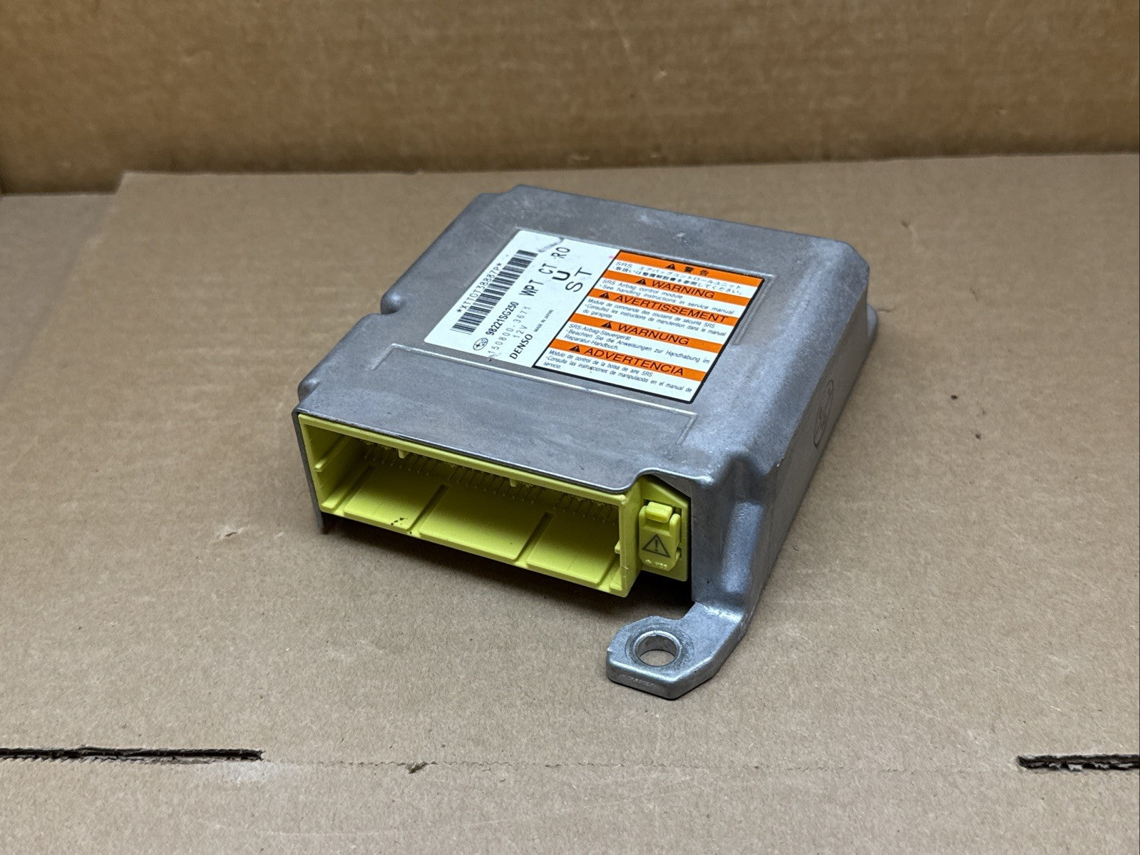 2017 2018 Subaru Forester SRS Air Bag Airbag Control Module 98221SG2503