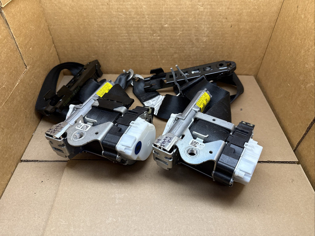 2011 2018 VOLKSWAGEN JETTA FRONT SEAT BELTS RETRACTORS PAIRS SET8
