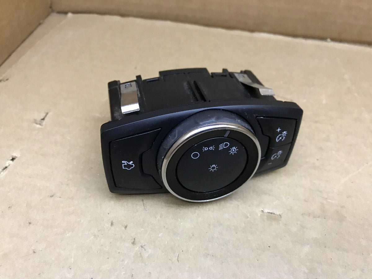 2012 2014 FORD FOCUS SEDAN DRIVER DASH AIR VENT HEADLIGHT SWITCH HEAD LIGHT1