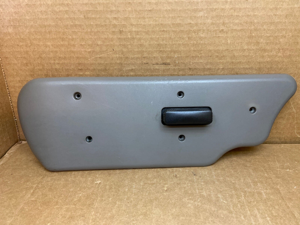 03 06 Silverado Tahoe Driver Left Seat Power Switch Assembly Bezel 889416700