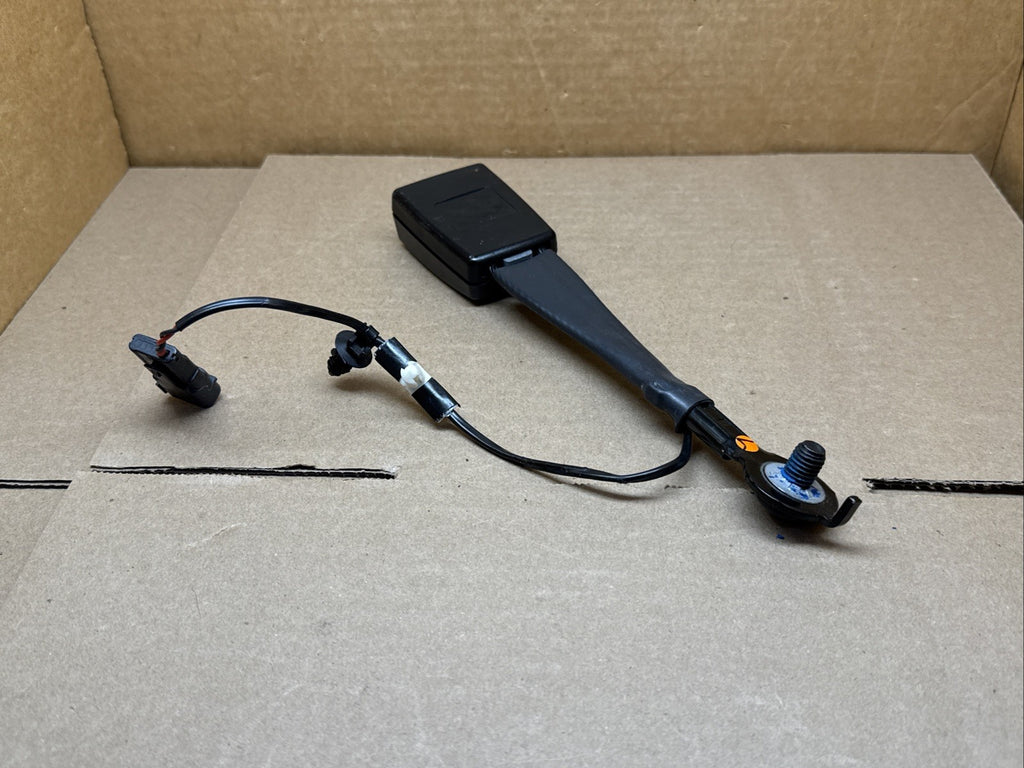 2016 2019 Ford Explorer Front Left Driver Side Seat Belt Seatbelt Buckle7