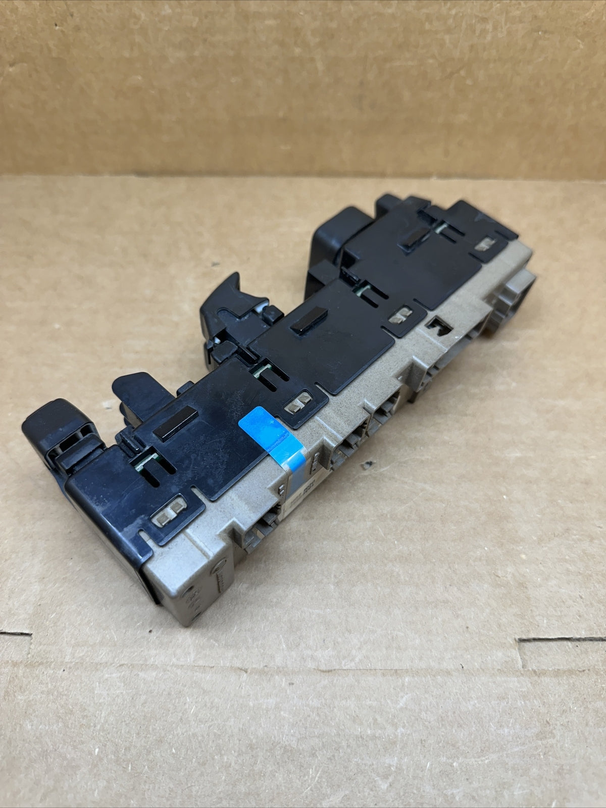 2003 2007 Silverado Sierra Front Left Driver Window Control Switch DDM 2DR PFLD4