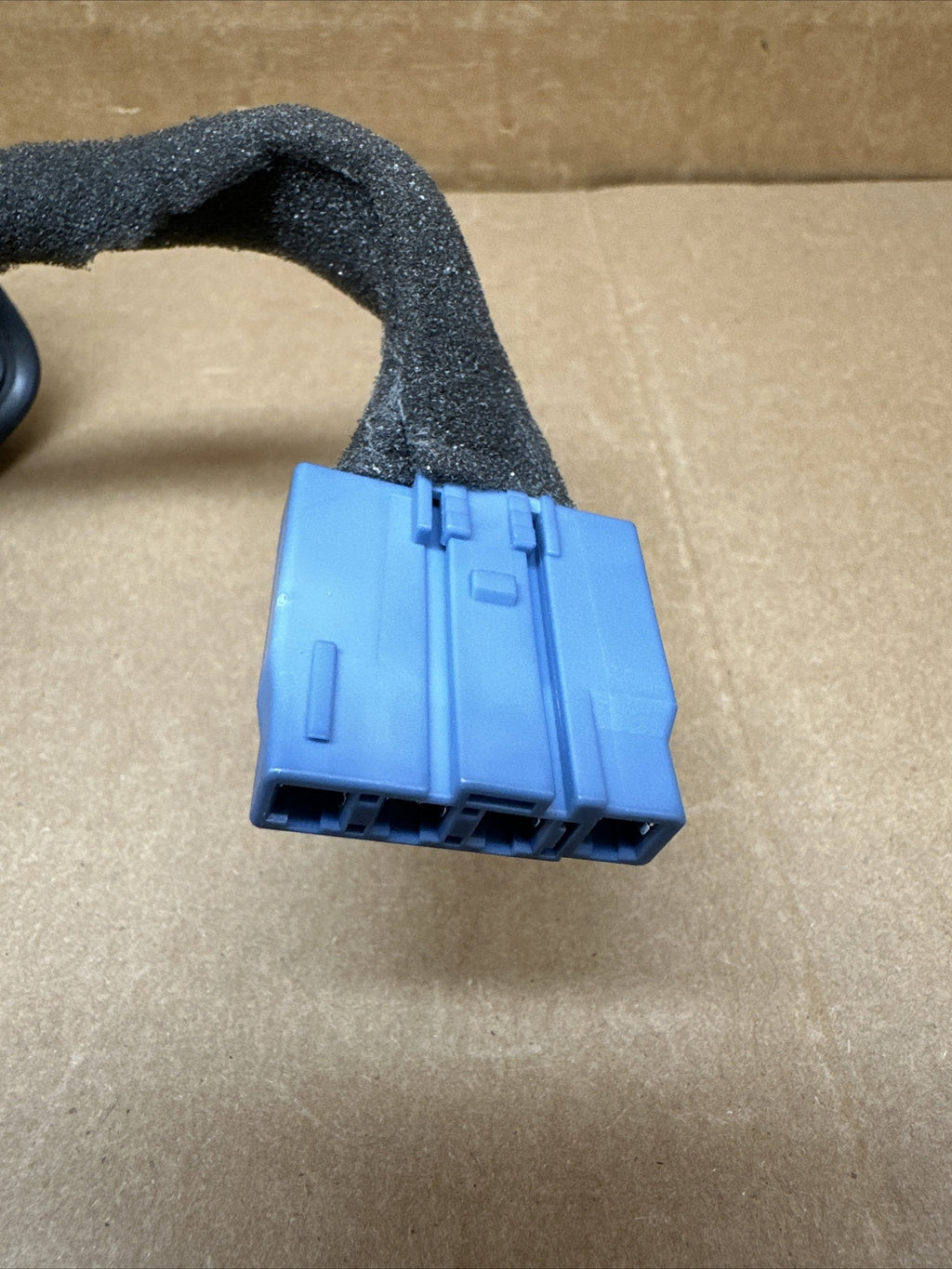 2019   2020 HYNDAI SANTA FE OVERHEAD ROOF SHARKFIN RADIO ANTENNA 96210 S2200ST23
