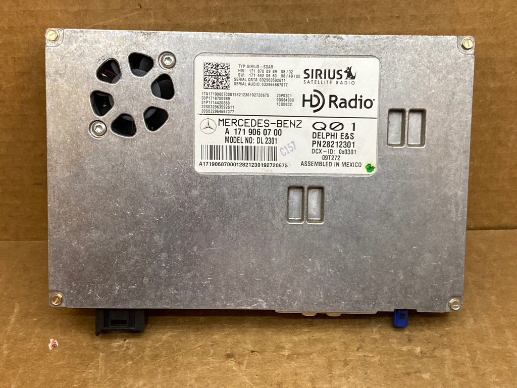 10 13 Mercedes Benz E Class E63  Satellite Receiver Radio Module A17190607000