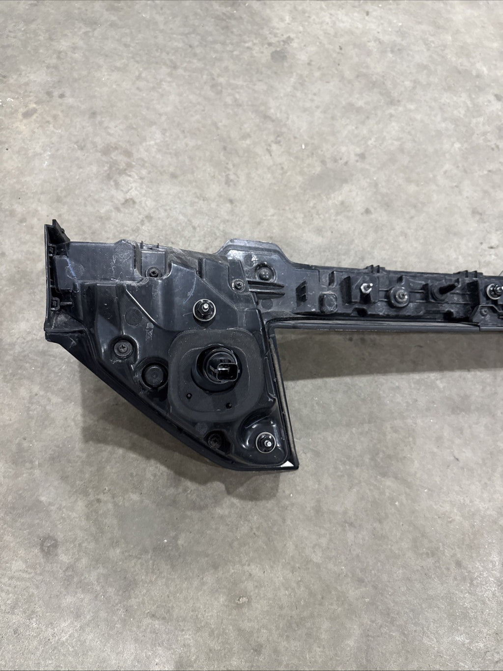 2022 2024 Hyundai Tucson Rear Center Trunk LED Tail Light Panel Camera OEM5