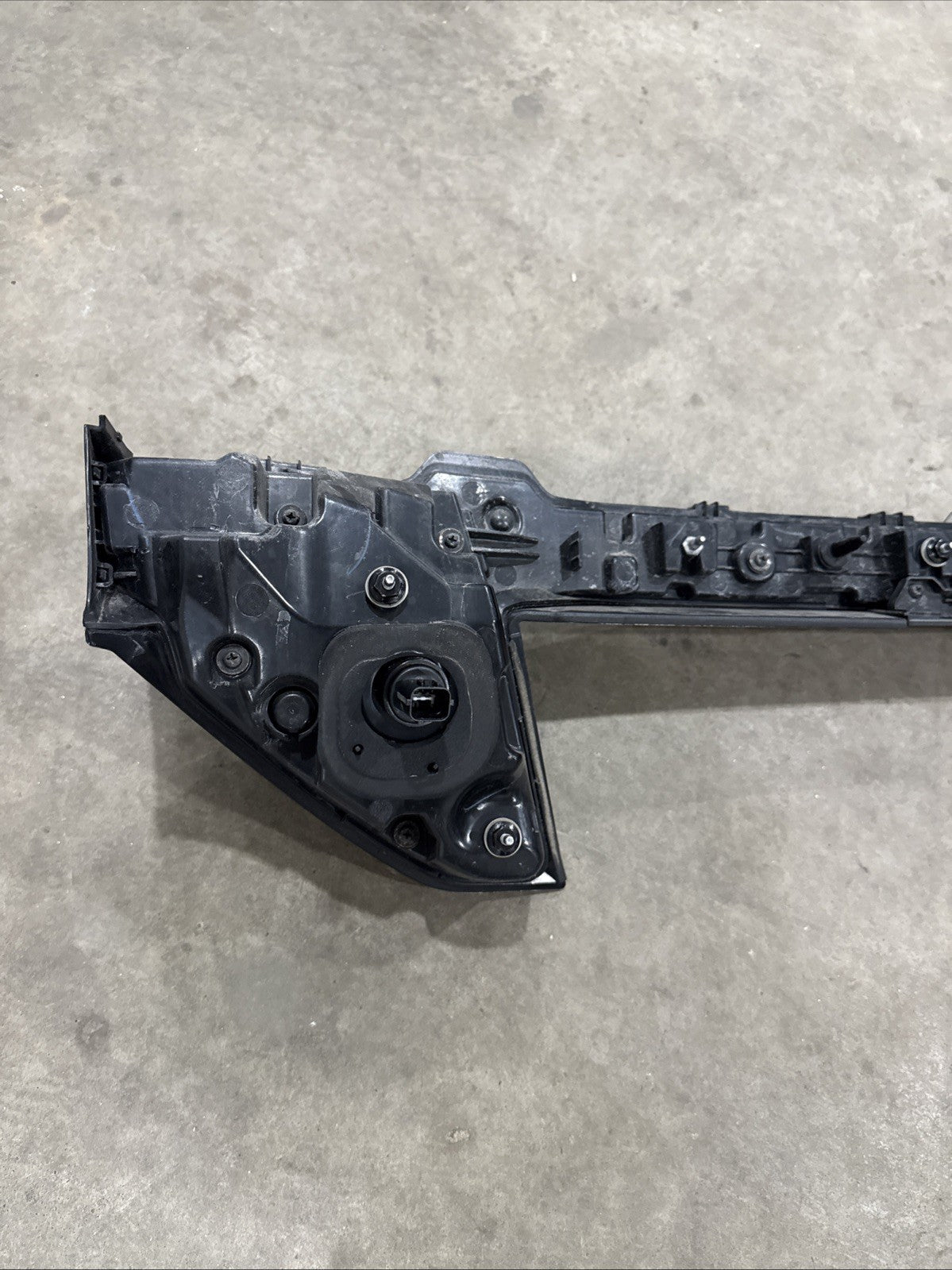 2022 2024 Hyundai Tucson Rear Center Trunk LED Tail Light Panel Camera OEM5